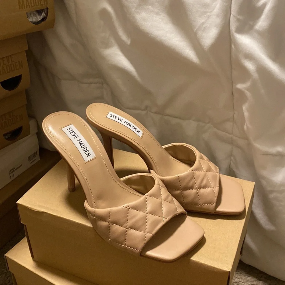 *NEW* Steve Madden Signify - Picture 5 of 7